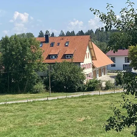 Weber Nieratz Farm stay *